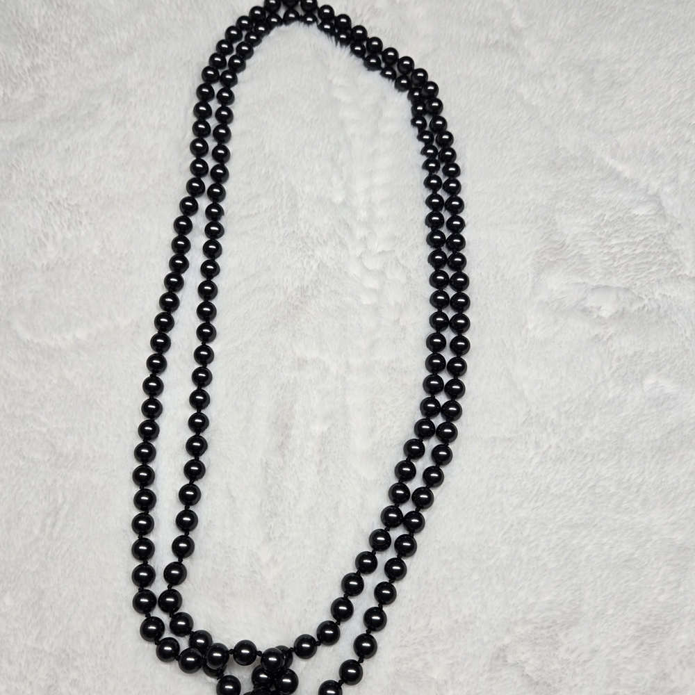 Elegant Black Beaded Necklace